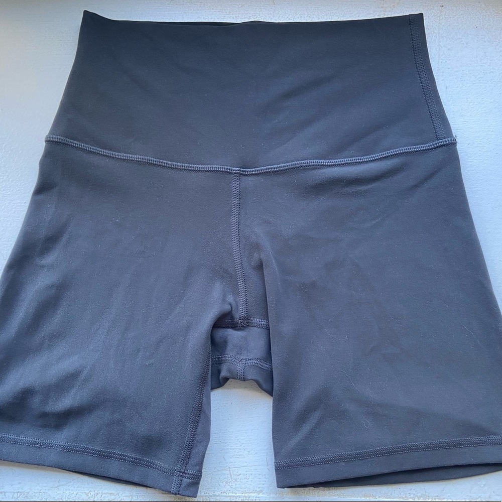 Lululemon Align Shorts. Grey; 6in seam. Size 4